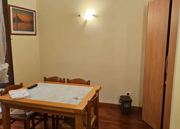 Aida Trevi Fountain Apartment *